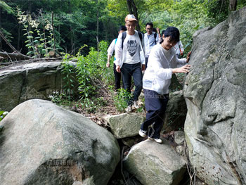 融創(chuàng)6月大別山徒步拓展